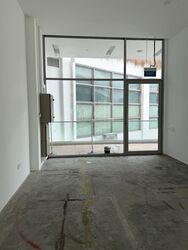 Cove Drive (D4), Office #633791591